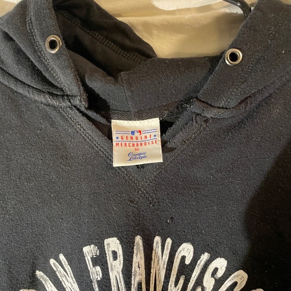 SF Giants Sweater Genuine Merchandise - Picture 7 of 7